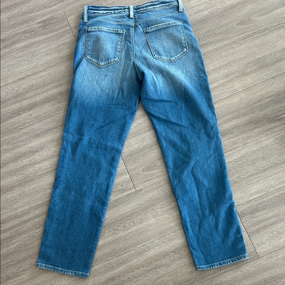 L'AGENCE Boyfriend Fit Straight Leg Jeans 24 - Picture 3 of 9